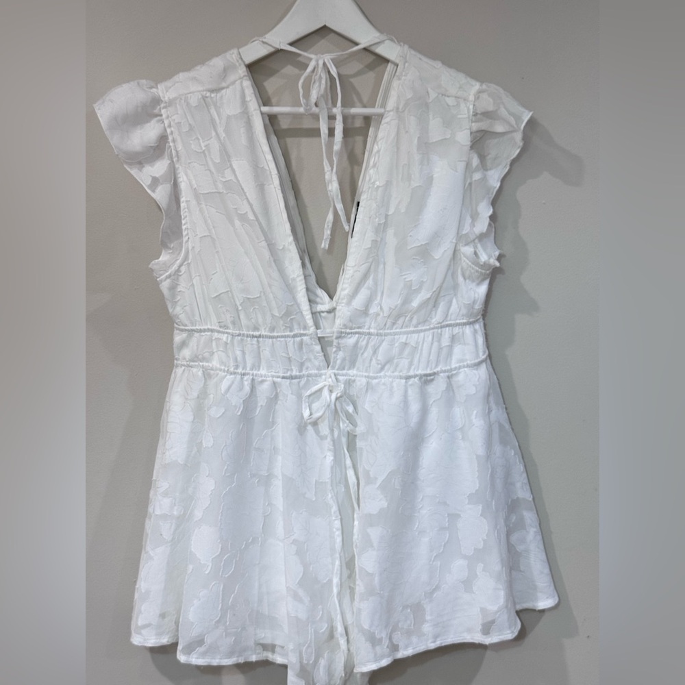 Fourteen Twelve White Textured Tie-Back Mini Dress (Size L) - Picture 6 of 6